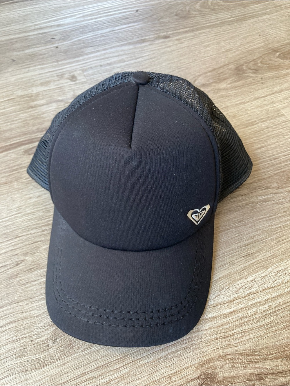 Roxy Black Cap with white Heart Logo